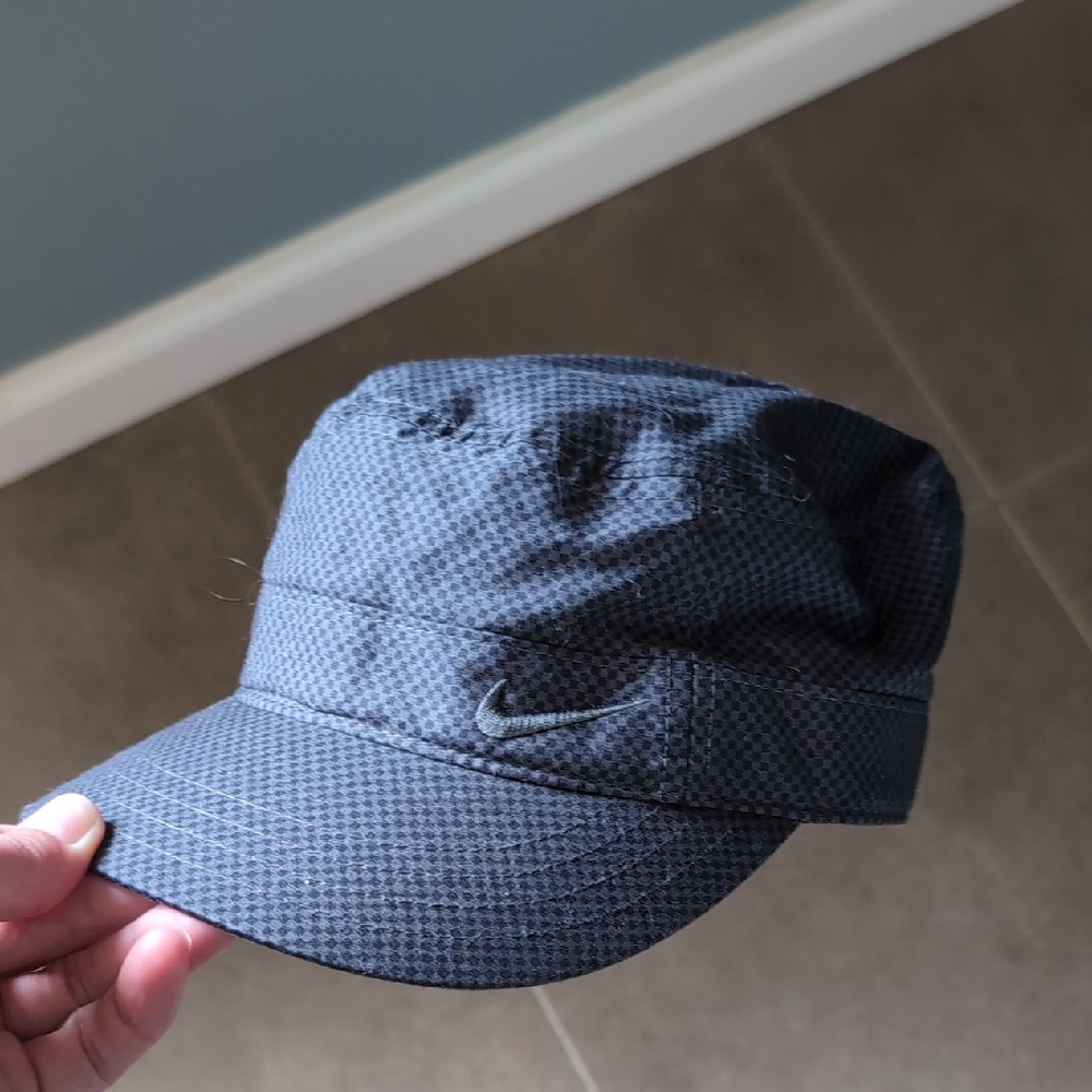 Nike Charcoal Patterned Cap
